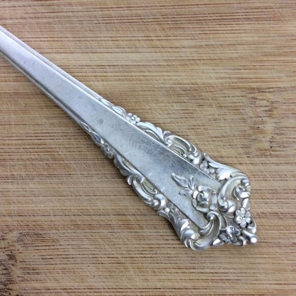 Lunt Rondelay Pierced Bon Bon Spoon Sterling Silver Flatware Rose 1963-1997 - Picture 3 of 4
